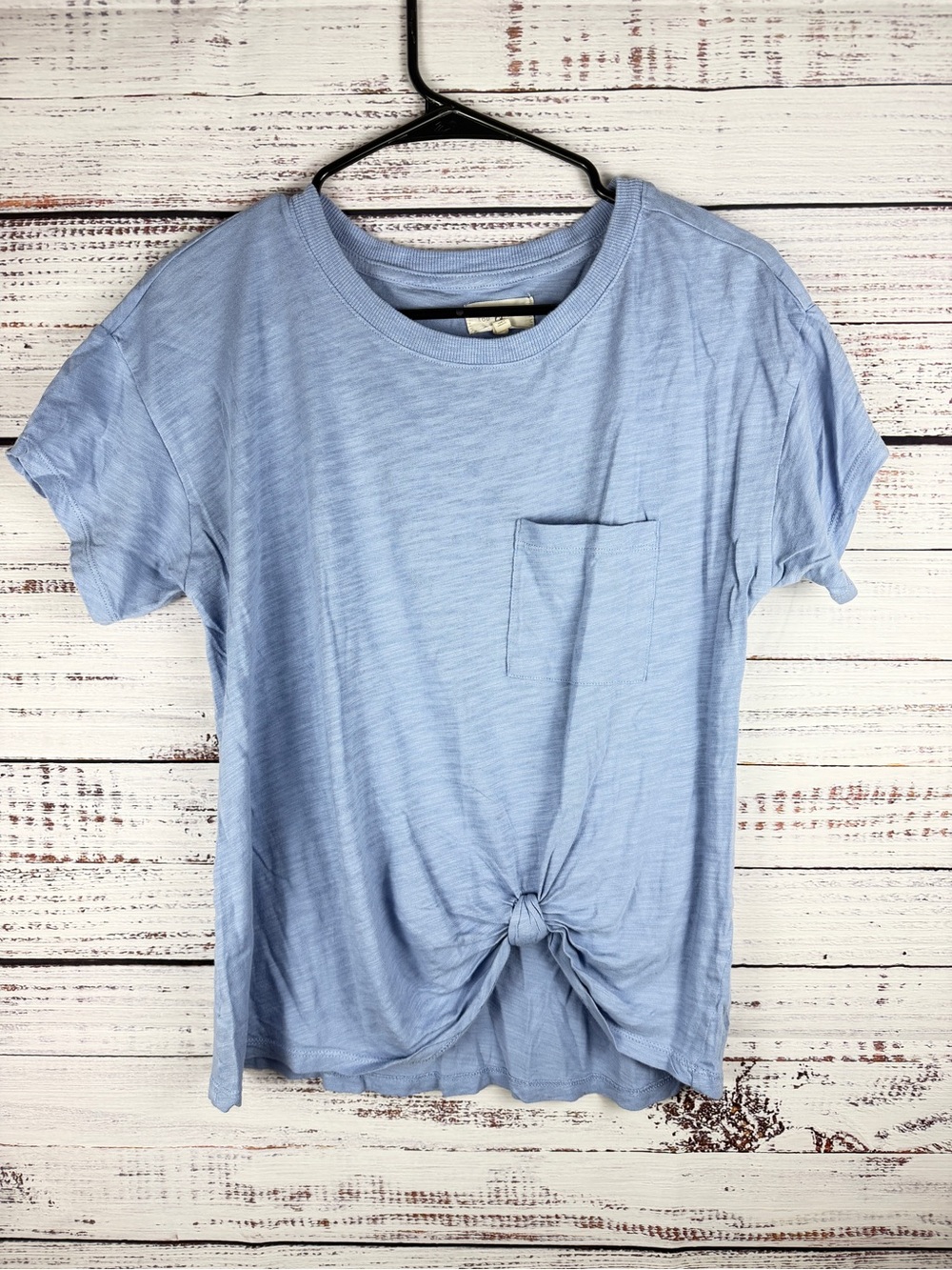 Title: Lou & Grey Blue Tie Front Pocket Tee – Women’s Small